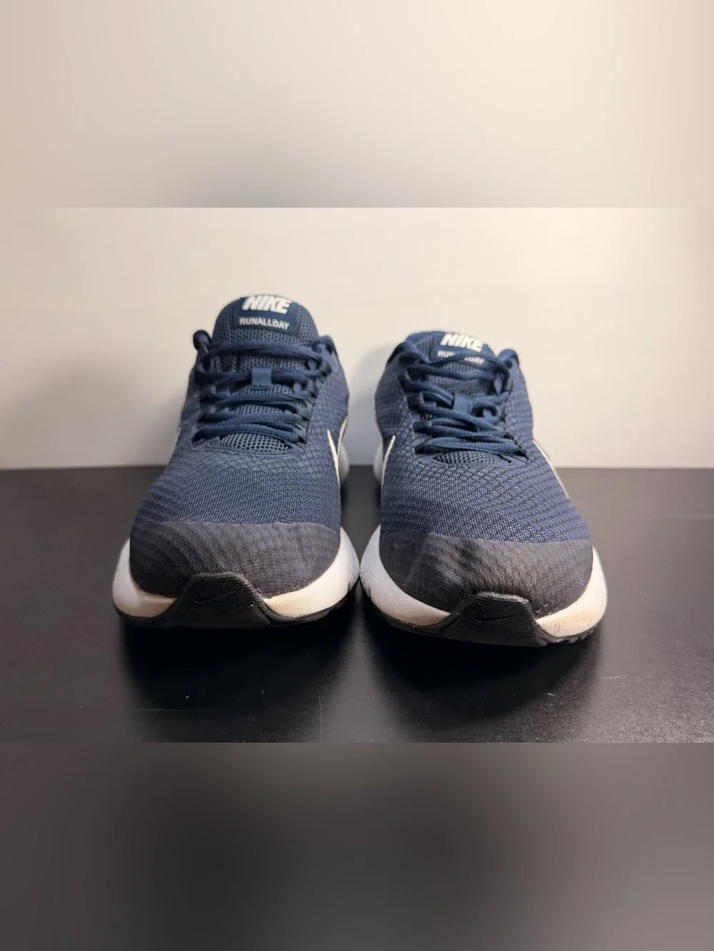 Nike runallday size